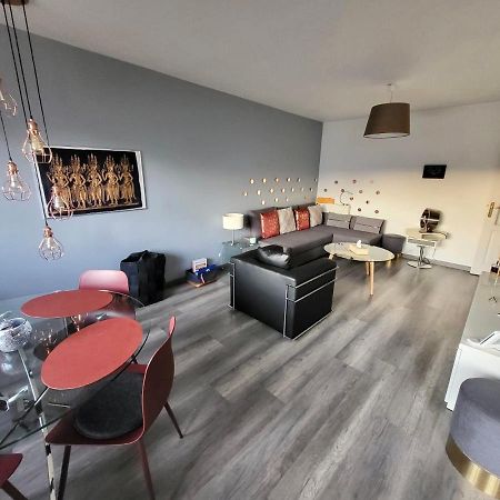 Tichnich Appartement - 2 Bedrooms - 1 Min Away From Train Station Annemasse Extérieur photo