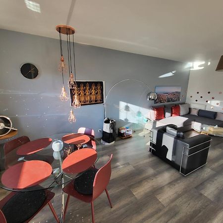 Tichnich Appartement - 2 Bedrooms - 1 Min Away From Train Station Annemasse Extérieur photo