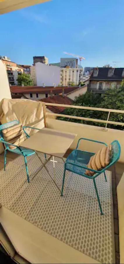 Tichnich Appartement - 2 Bedrooms - 1 Min Away From Train Station Annemasse Extérieur photo